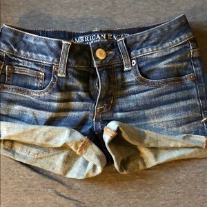 AEO Low Rise Cuffed Shortie